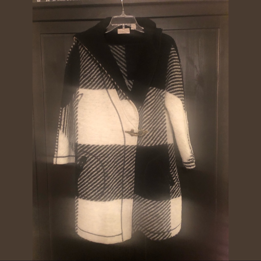 Kenar Coat